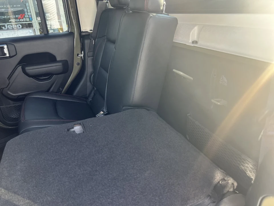 2025 Jeep JT Gladiator - Image 13 of 21