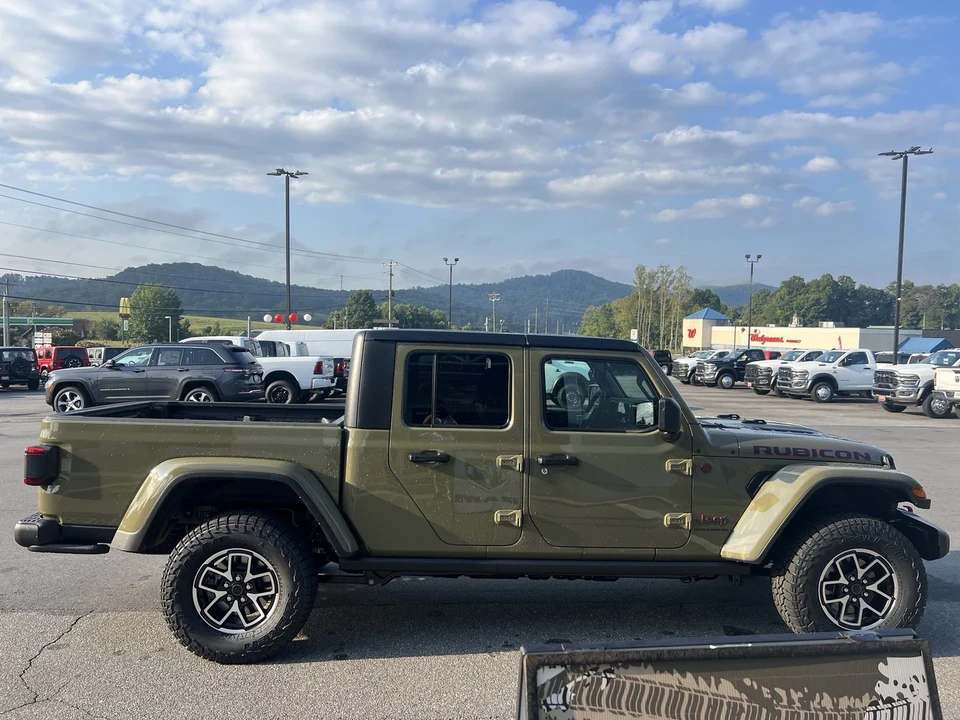 2025 Jeep JT Gladiator - Image 4 of 21