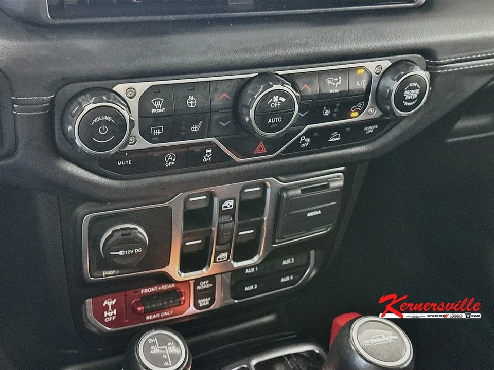 2025 Jeep JT Gladiator - Image 18 of 24