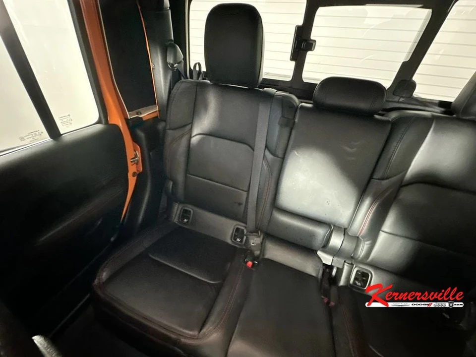 2025 Jeep JT Gladiator - Image 12 of 24