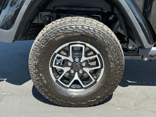 2025 Jeep JT Gladiator - Image 10 of 12