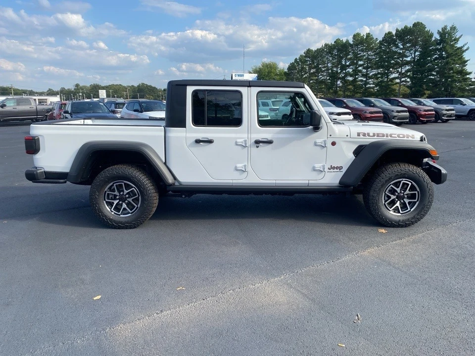 2025 Jeep JT Gladiator - Image 4 of 12
