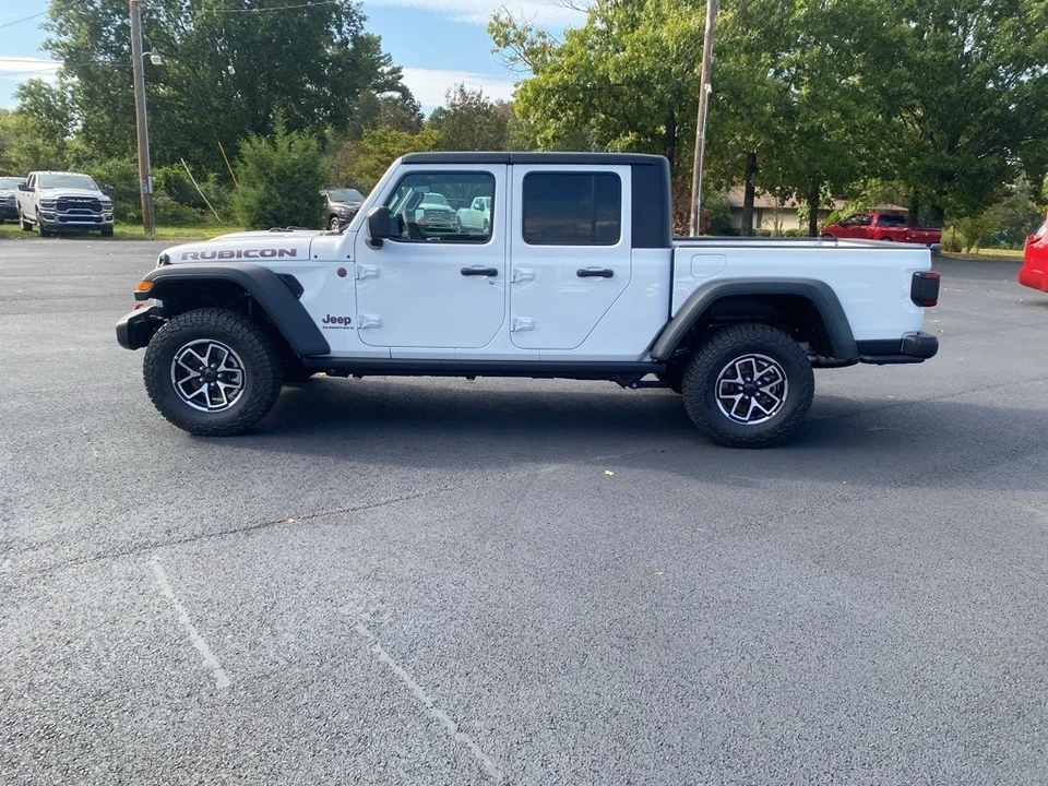 2025 Jeep JT Gladiator - Image 8 of 12