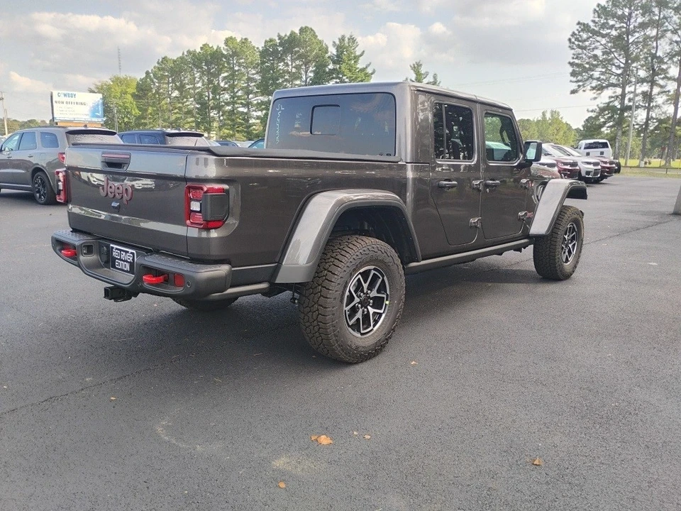 2025 Jeep JT Gladiator - Image 5 of 12