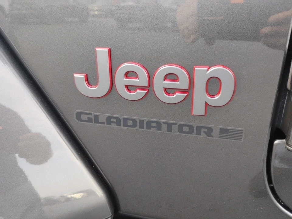 2025 Jeep JT Gladiator - Image 11 of 12