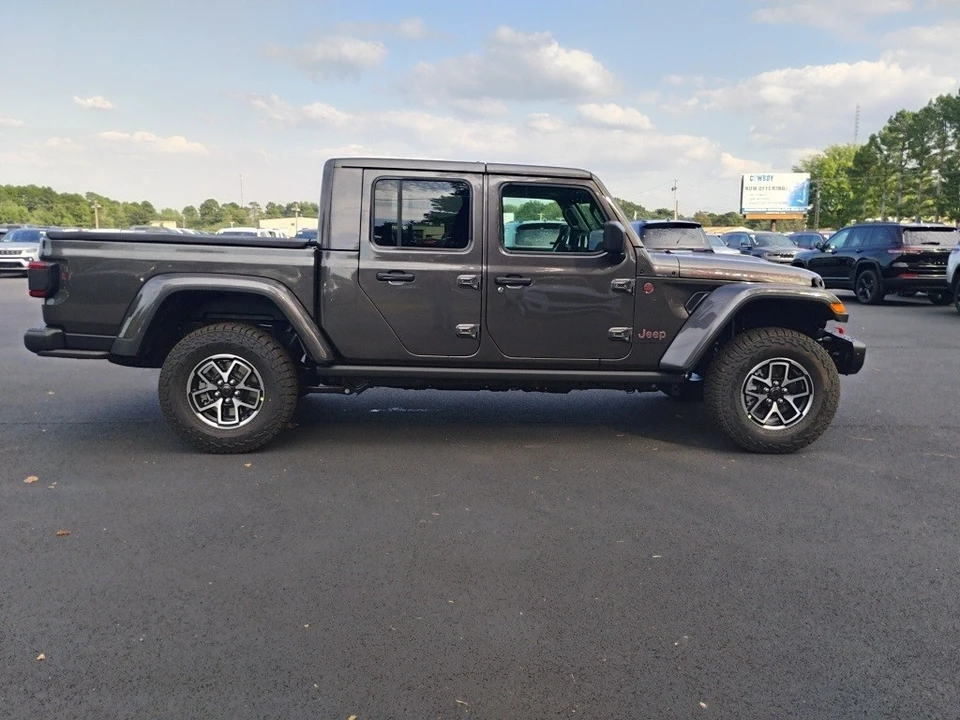 2025 Jeep JT Gladiator - Image 4 of 12