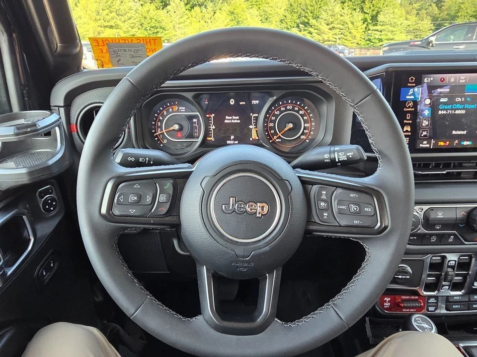 2025 Jeep JT Gladiator - Image 23 of 31