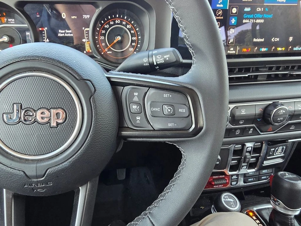 2025 Jeep JT Gladiator - Image 22 of 31