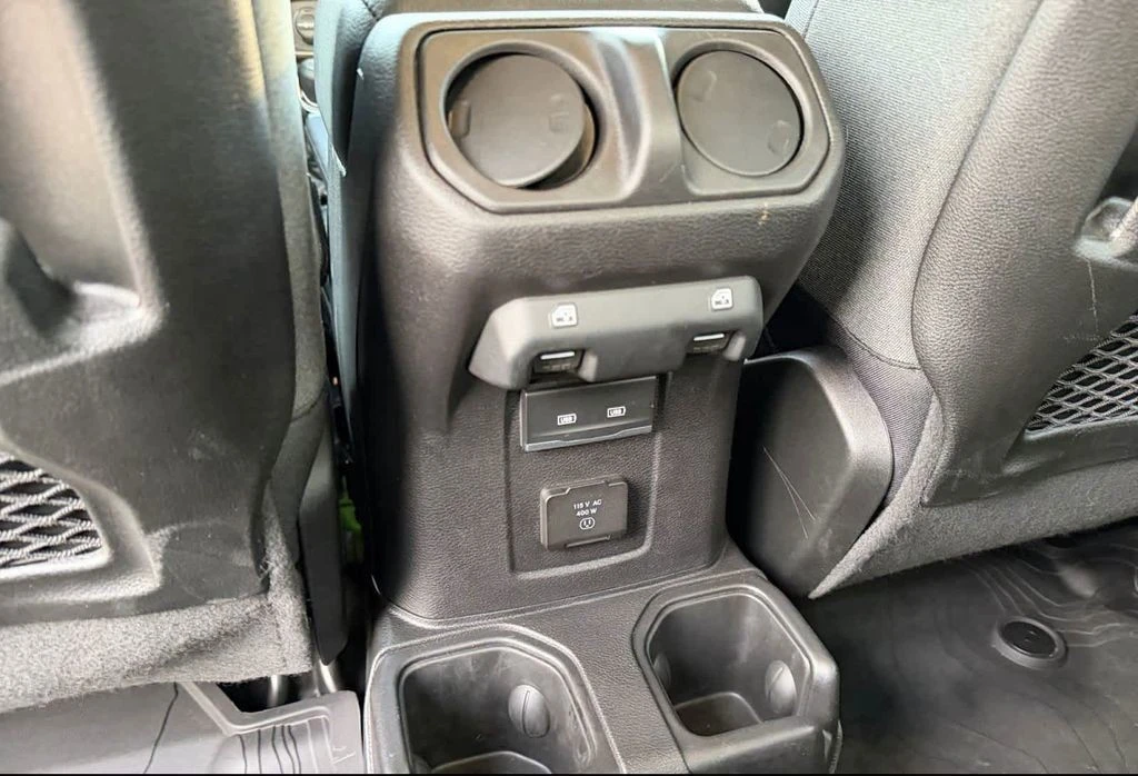 2025 Jeep JT Gladiator - Image 22 of 29