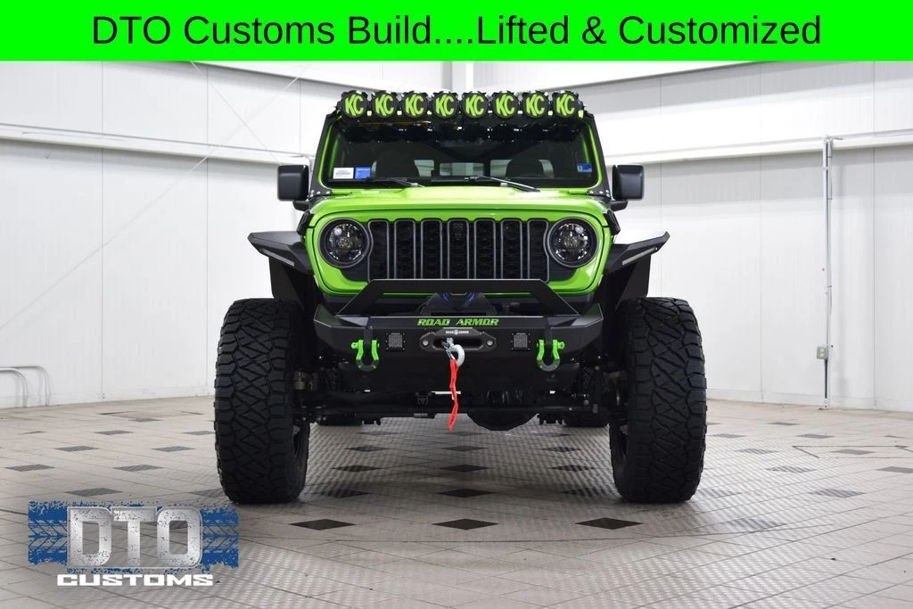 2025 Jeep JT Gladiator - Image 2 of 31