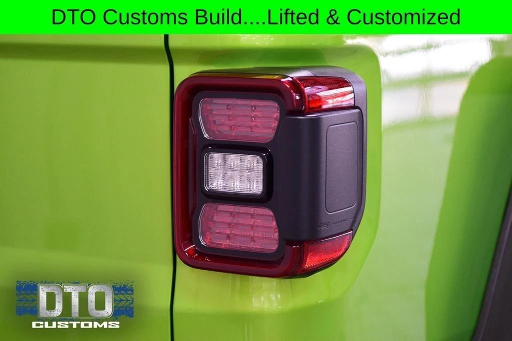 2025 Jeep JT Gladiator - Image 21 of 31
