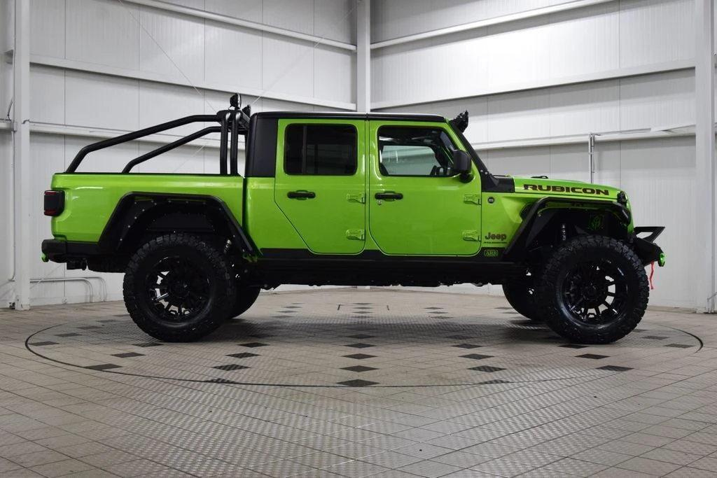2025 Jeep JT Gladiator - Image 8 of 31