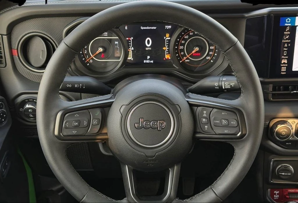 2025 Jeep JT Gladiator - Image 17 of 29