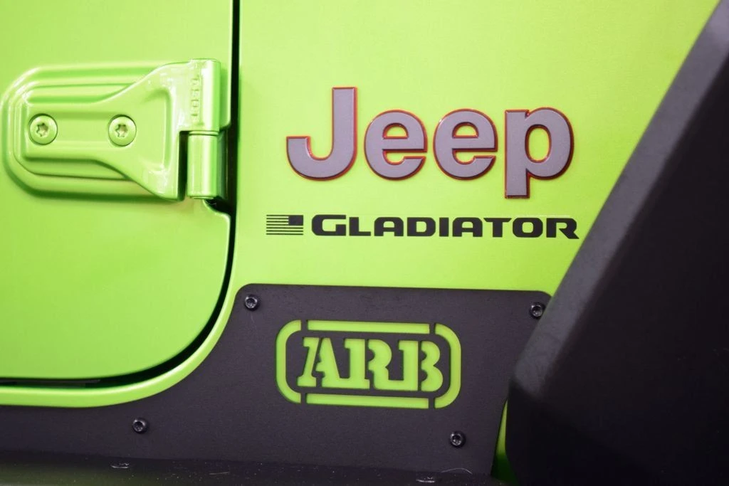 2025 Jeep JT Gladiator - Image 16 of 31