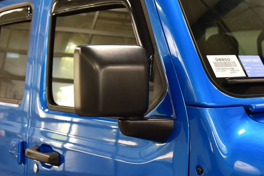 2025 Jeep JT Gladiator - Image 21 of 31