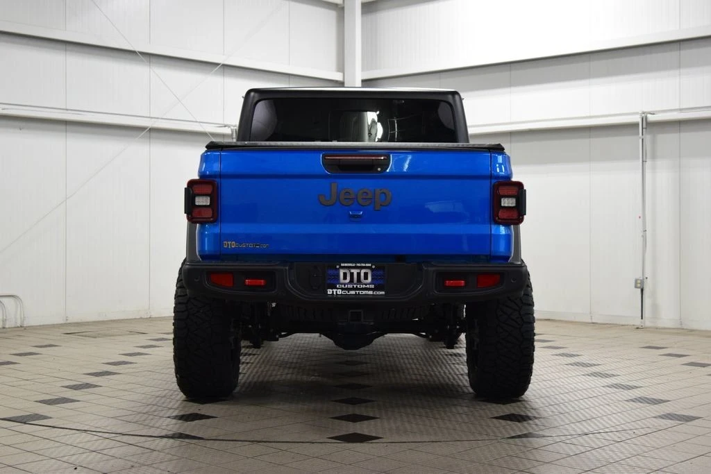 2025 Jeep JT Gladiator - Image 7 of 31