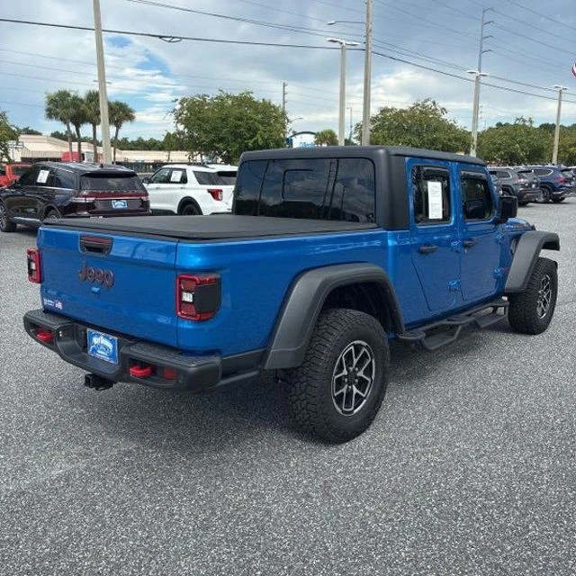 2025 Jeep JT Gladiator - Image 11 of 28