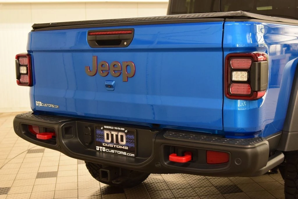2025 Jeep JT Gladiator - Image 24 of 31