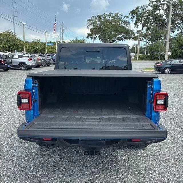 2025 Jeep JT Gladiator - Image 17 of 28