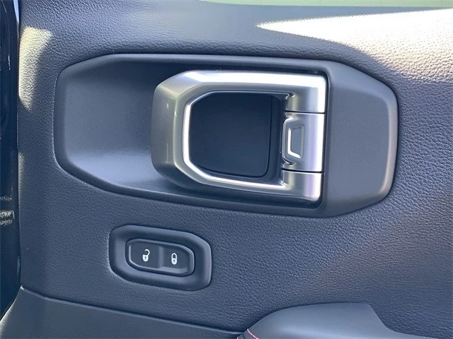 2025 Jeep JT Gladiator - Image 21 of 21