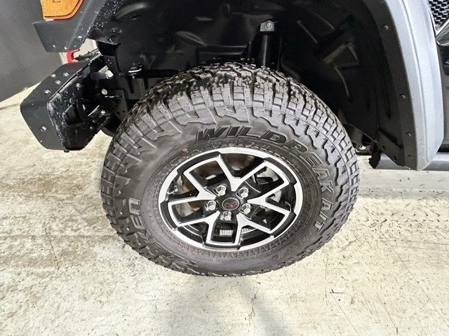 2025 Jeep JT Gladiator - Image 11 of 21