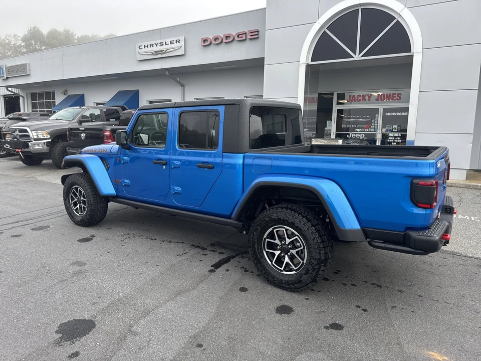 2025 Jeep JT Gladiator - Image 2 of 21