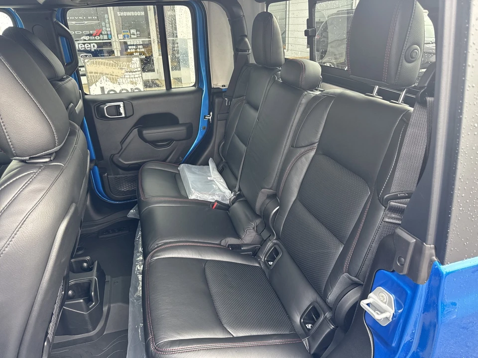 2025 Jeep JT Gladiator - Image 12 of 21