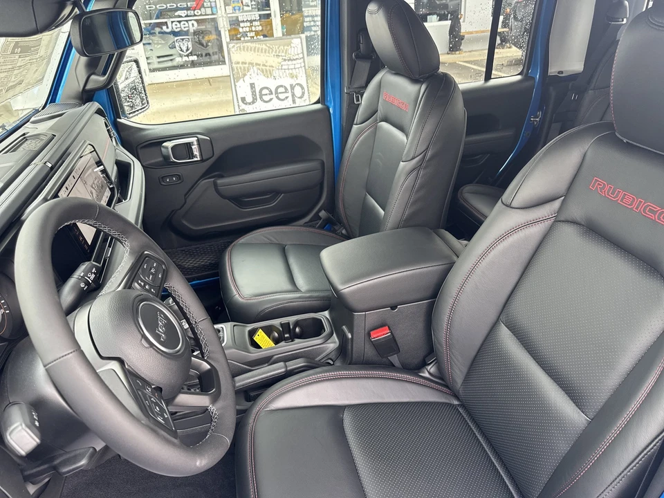 2025 Jeep JT Gladiator - Image 18 of 21