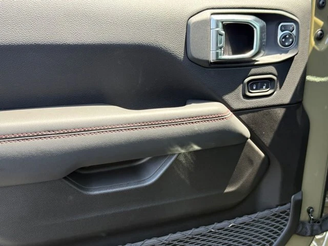2025 Jeep JT Gladiator - Image 11 of 12