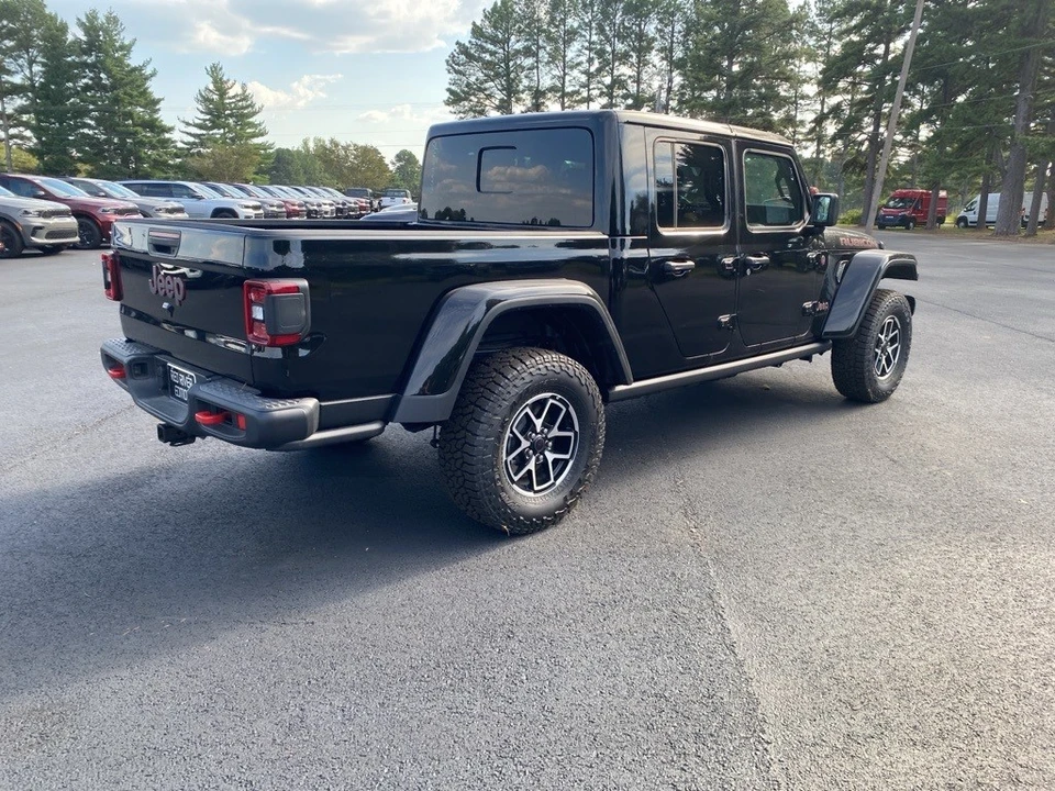 2025 Jeep JT Gladiator - Image 5 of 12