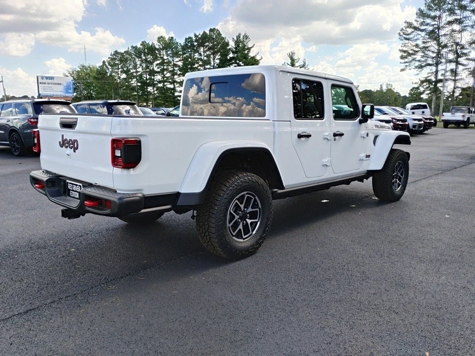 2025 Jeep JT Gladiator - Image 5 of 12