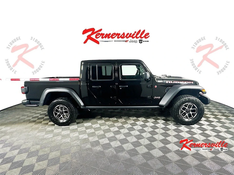 2025 Jeep JT Gladiator - Image 8 of 12