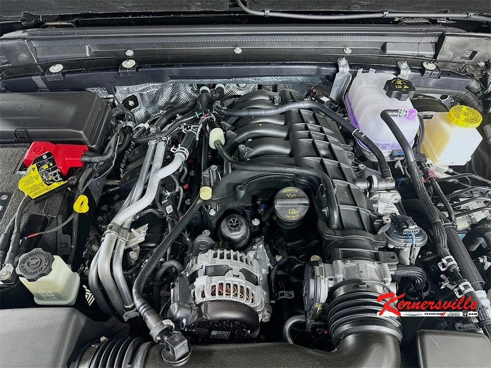 2025 Jeep JT Gladiator - Image 18 of 21