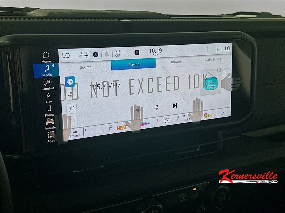 2025 Jeep JT Gladiator - Image 13 of 21
