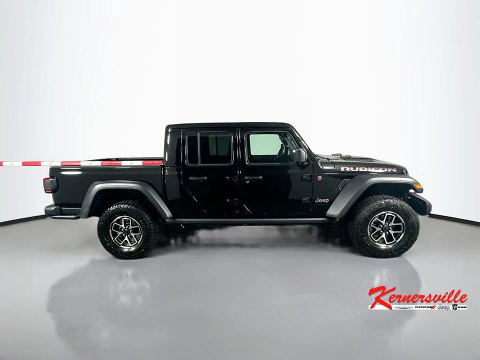 2025 Jeep JT Gladiator - Image 8 of 12