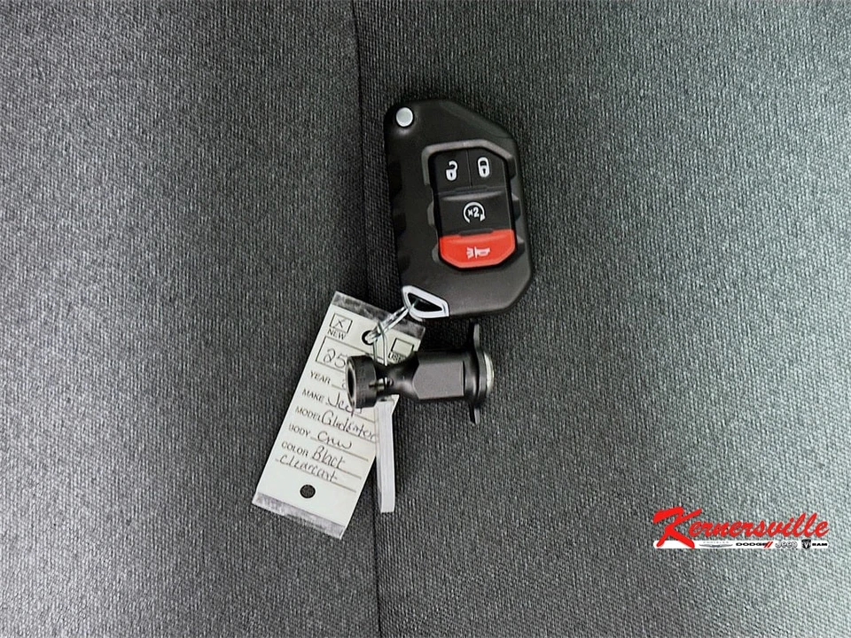 2025 Jeep JT Gladiator - Image 20 of 21
