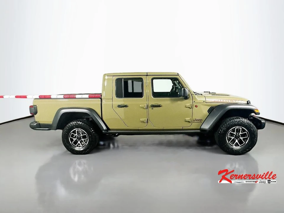 2025 Jeep JT Gladiator - Image 8 of 12