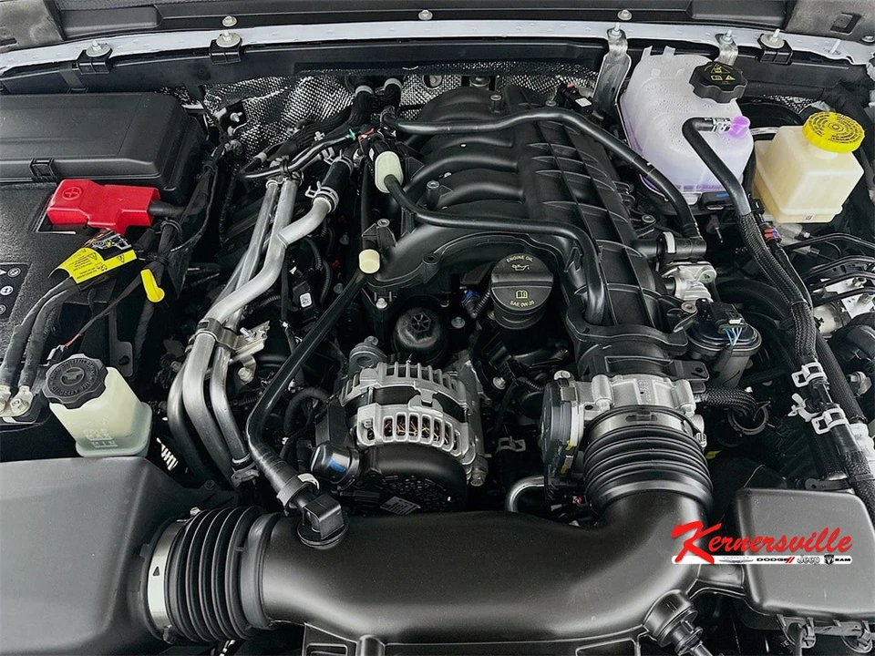 2025 Jeep JT Gladiator - Image 18 of 21