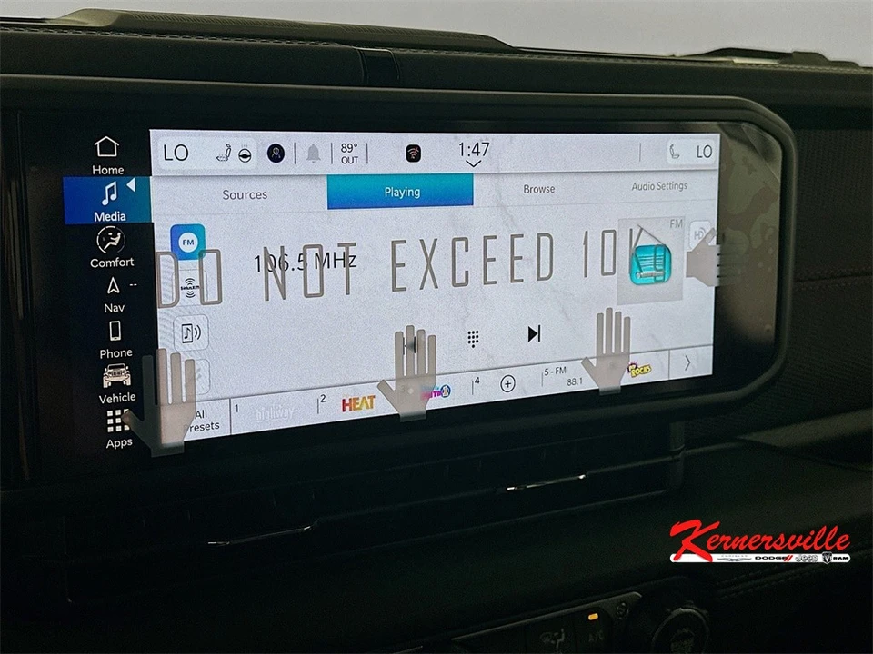 2025 Jeep JT Gladiator - Image 13 of 21