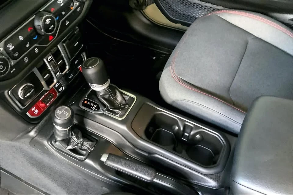 2025 Jeep JT Gladiator - Image 9 of 12