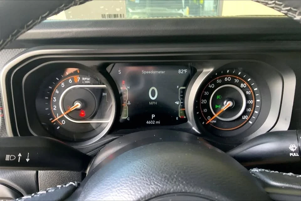 2025 Jeep JT Gladiator - Image 8 of 12