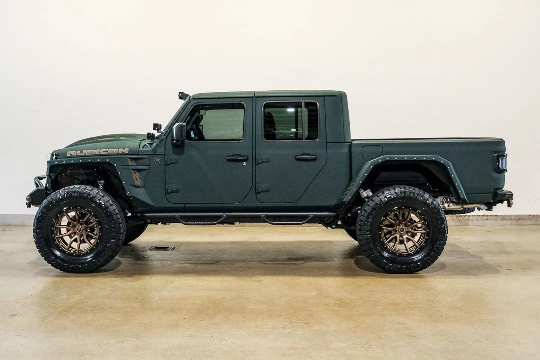 2025 Jeep JT Gladiator - Image 7 of 12