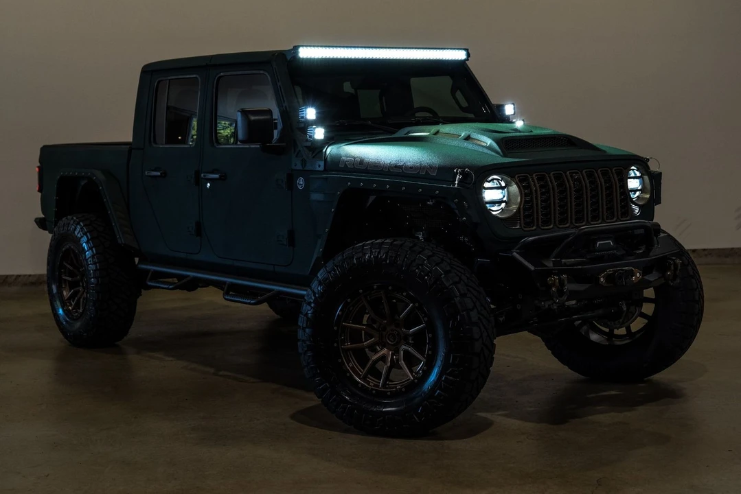 2025 Jeep JT Gladiator - Image 11 of 12
