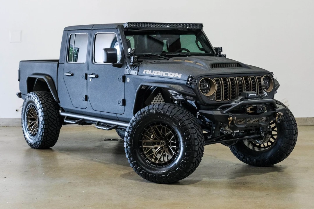 2025 Jeep JT Gladiator - Image 7 of 12