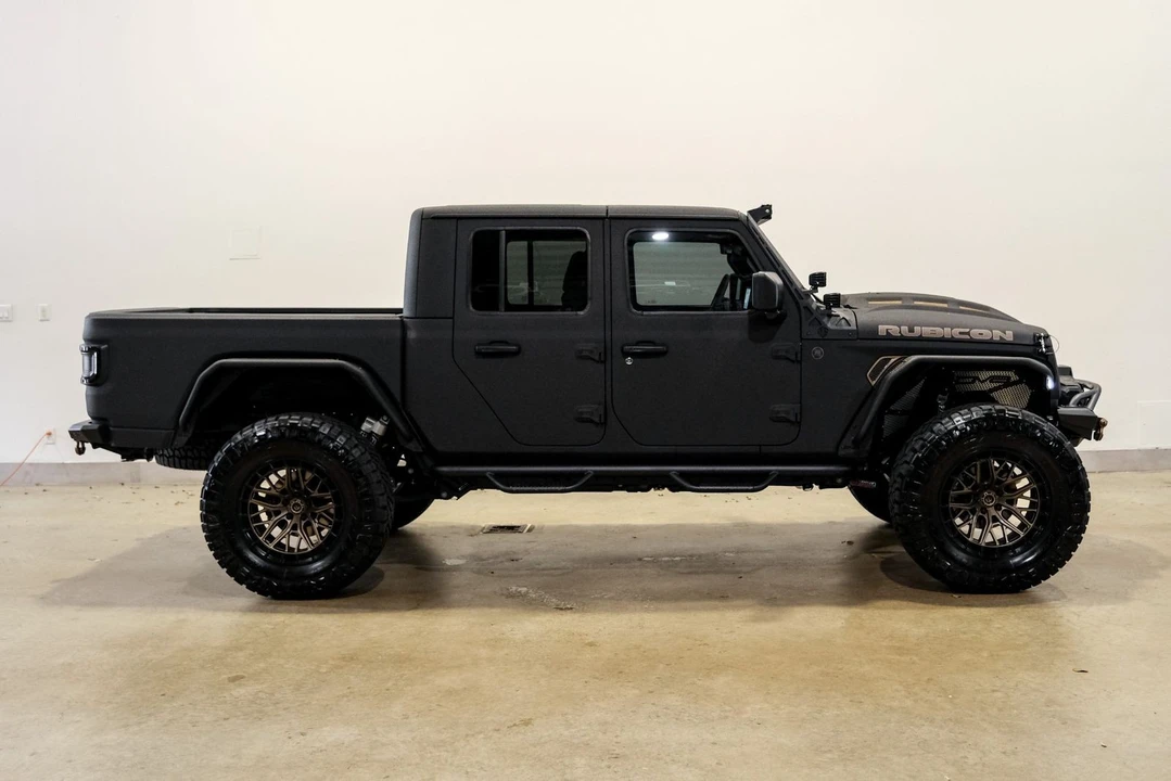 2025 Jeep JT Gladiator - Image 7 of 12