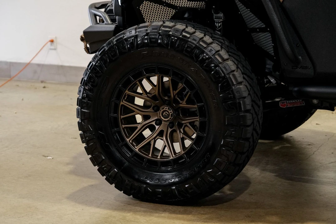 2025 Jeep JT Gladiator - Image 11 of 12