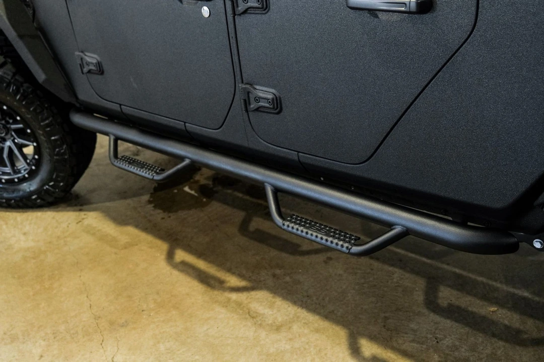 2025 Jeep JT Gladiator - Image 9 of 12