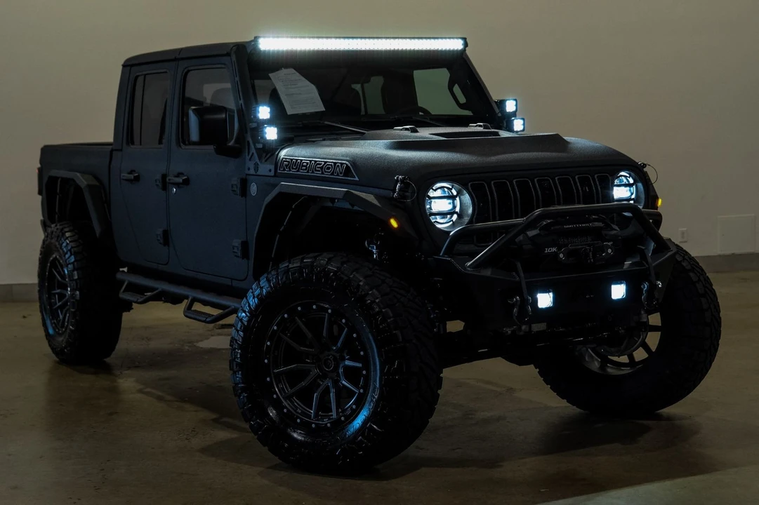 2025 Jeep JT Gladiator - Image 5 of 12
