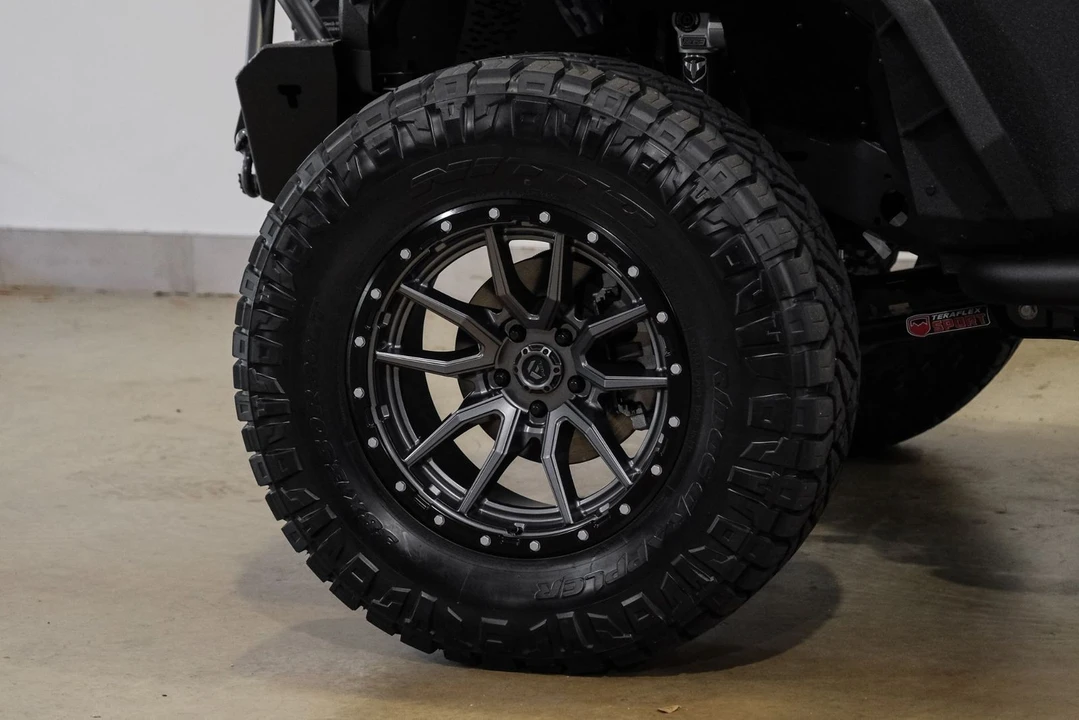 2025 Jeep JT Gladiator - Image 9 of 12