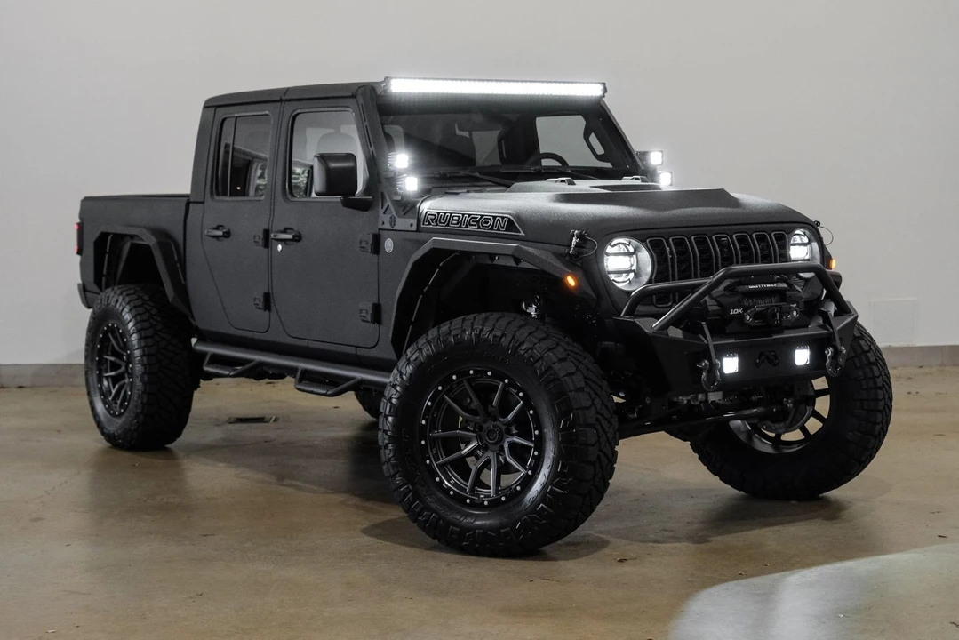 2025 Jeep JT Gladiator - Image 8 of 12